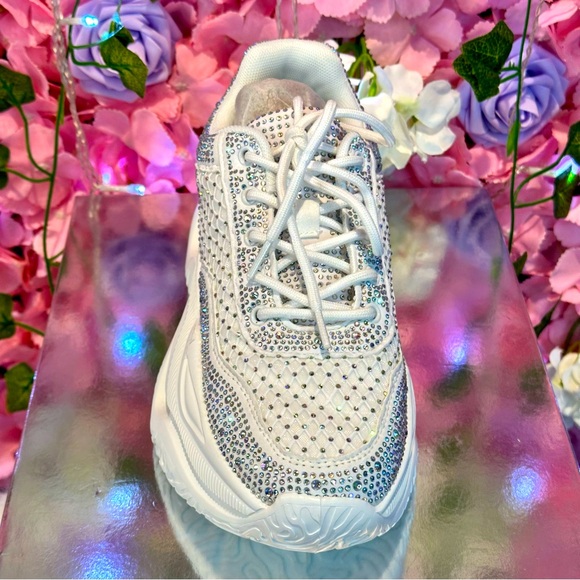 AZALEA WANG PETEY-WHITE EMBELLISHED SNEAKER NEW IN BOX - Picture 2 of 11